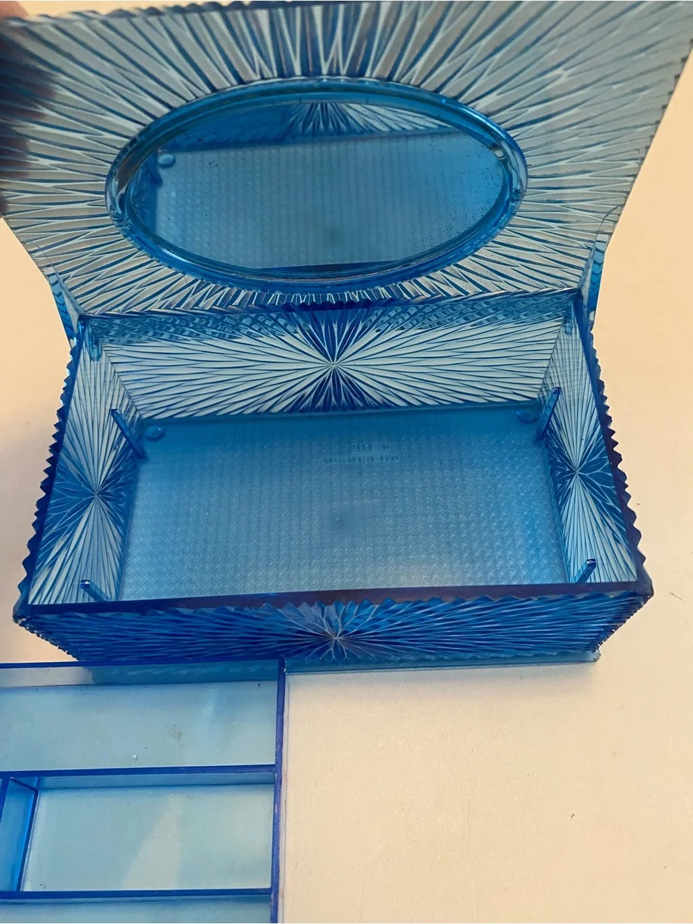 Vintage Lucite Jewelry Trinket Box BLUE Starburst Pattern w/insert; Hong Kong